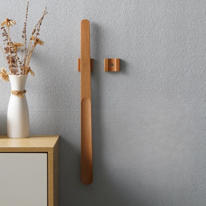 Magnetic Wooden Shoehorn with Wall Mount
