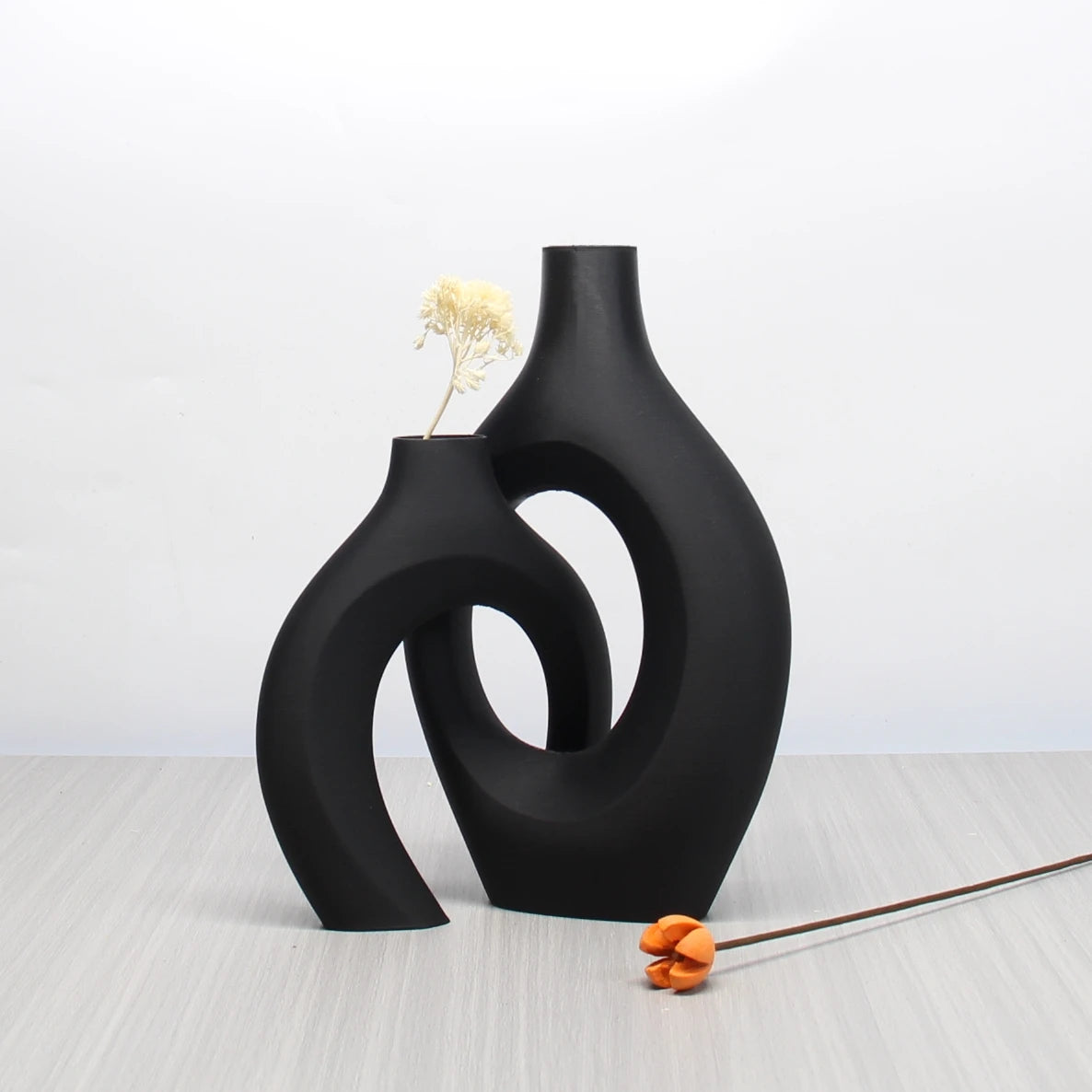 Eternal Curve Sculptural Vases